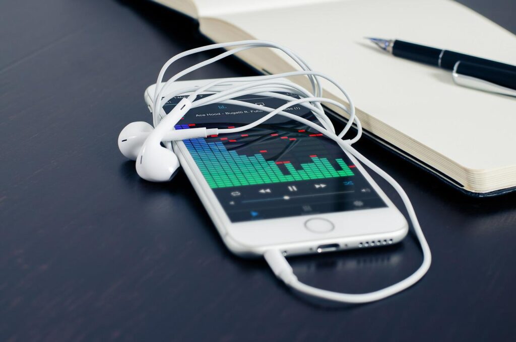 mobile, phone, iphone-616012.jpg